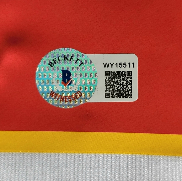 Autographed Patrick Mahomes Jersey w/ COA - Picture 6 of 7